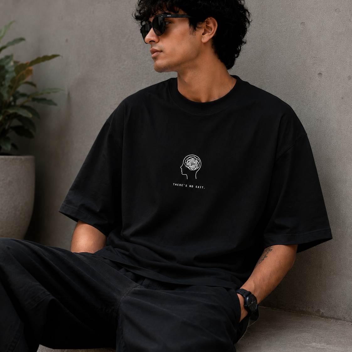NO Exit | Oversized T-Shirt | Black
